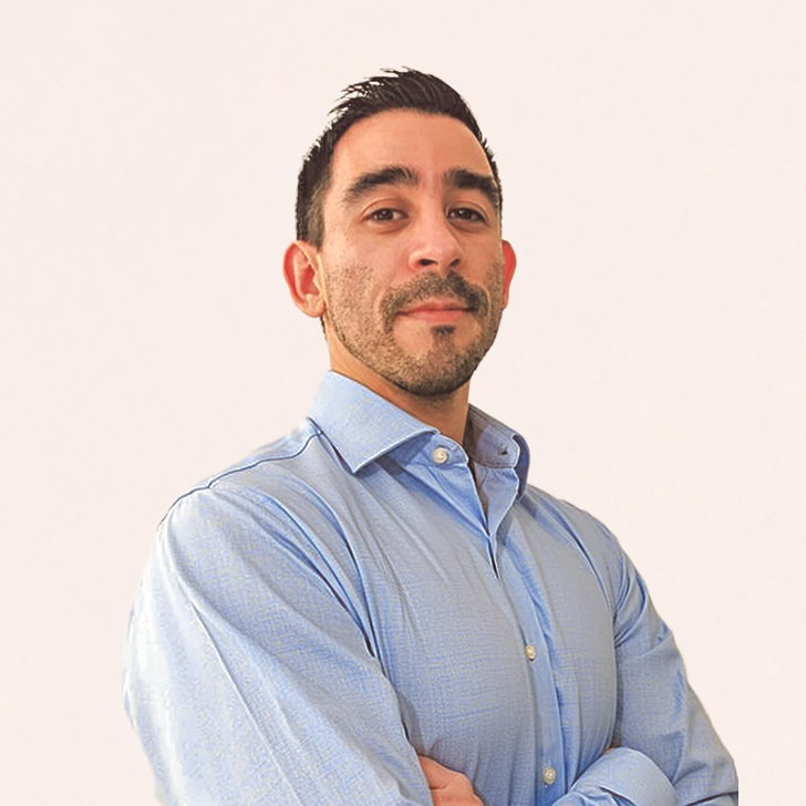 Adrián Quvedo| AIOTEK | Desarrollo de software a medida